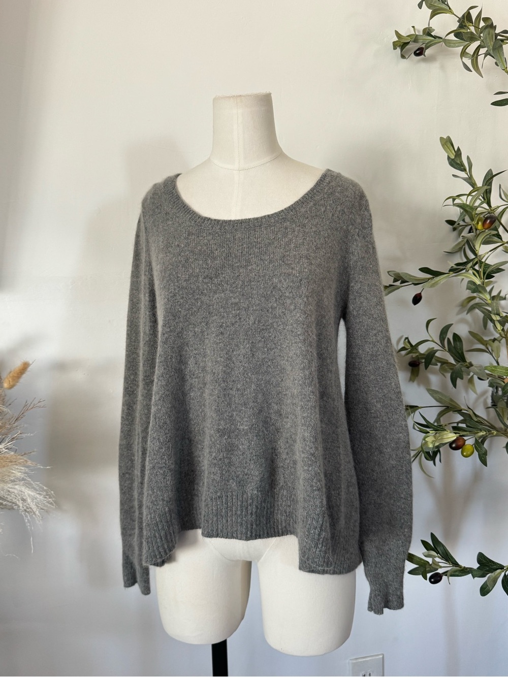 Victoria’s Secret Gray Angora Wool Blend Oversized Sweater Size S/P
